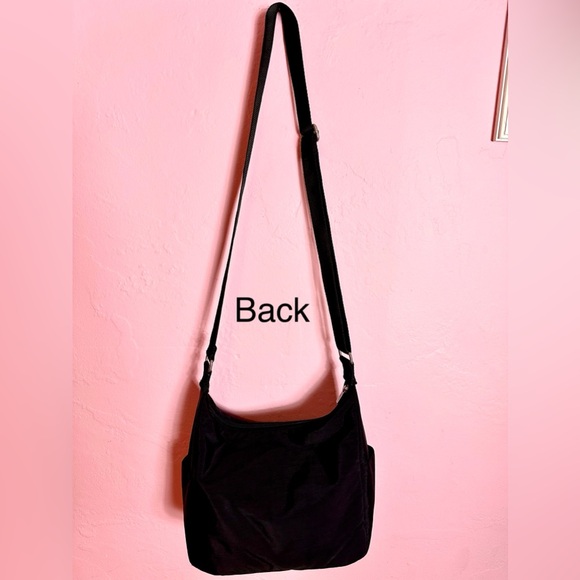 Black Baggallini Crossbody Bag, Great Travel Bag, Excellent Condition - Picture 4 of 13